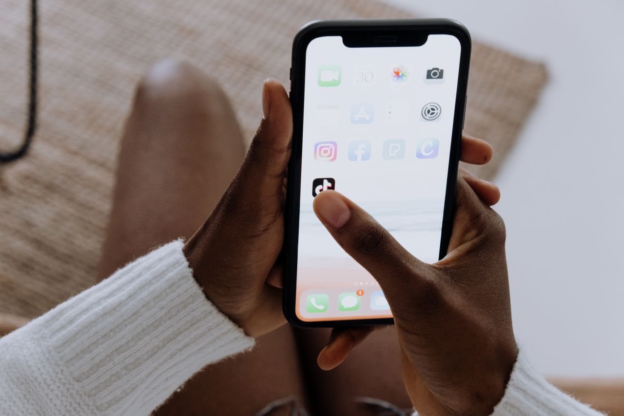 people choose to scroll TikTok
