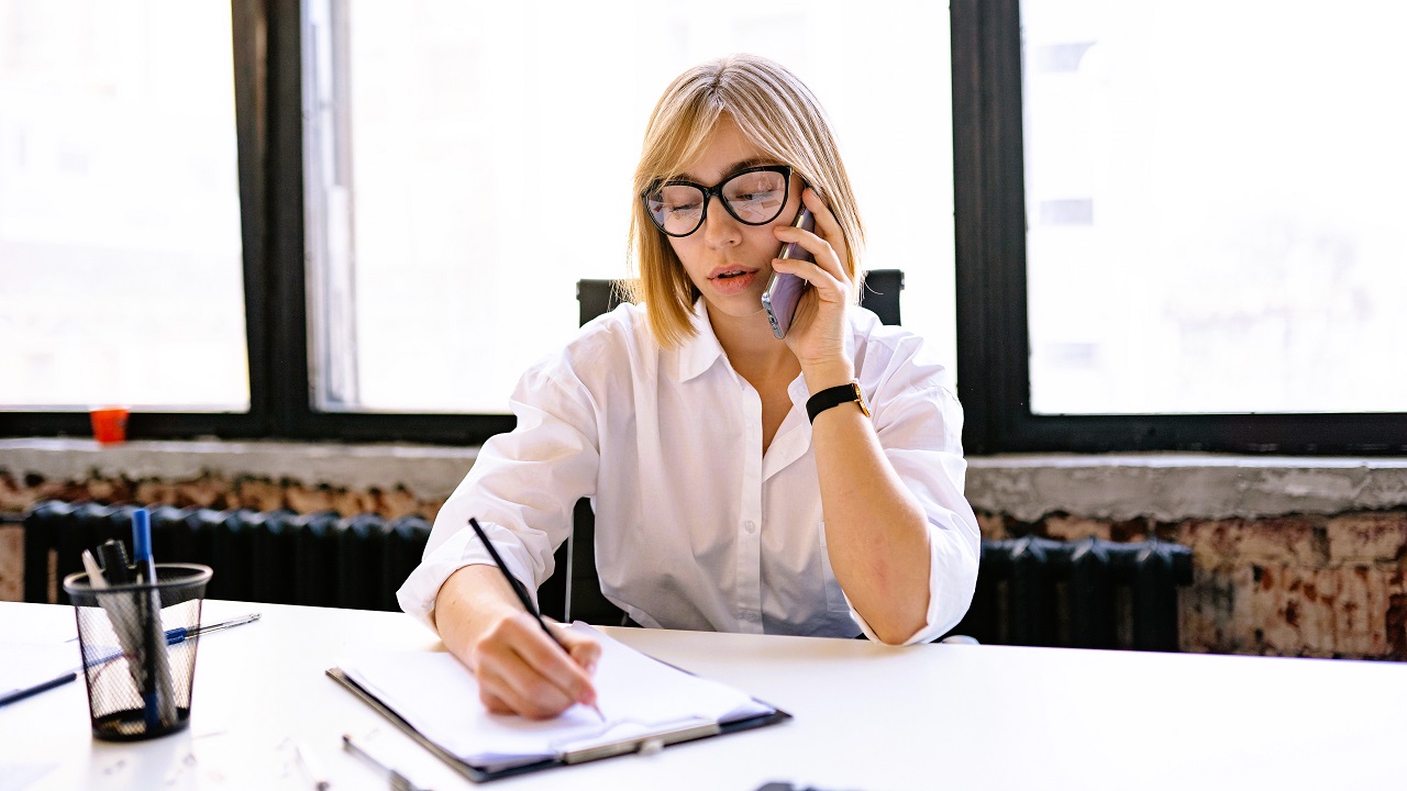 text AI-powered transcription trumps manual call transcription